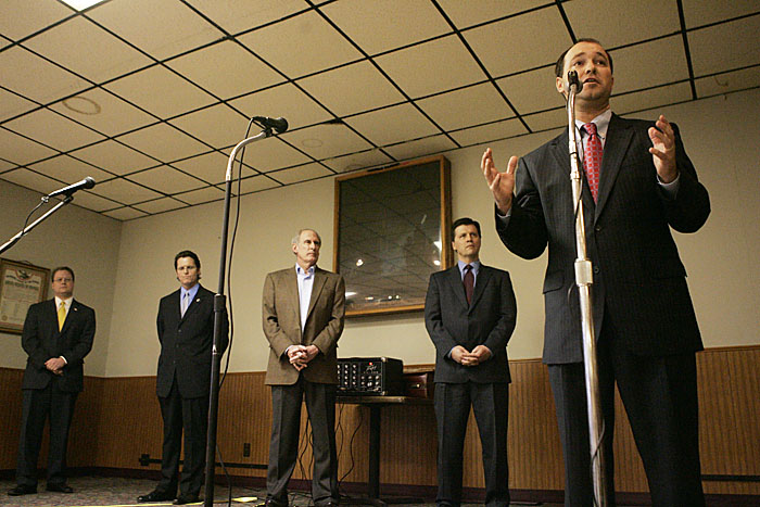 State Sen. Marlin Stutzman, far right, speaks during the debate on Saturday, From left to right are Don Bates Jr., Richard Behney, Dan Coats and John Hostettler. (C-T photo Max Gersh) ©2010